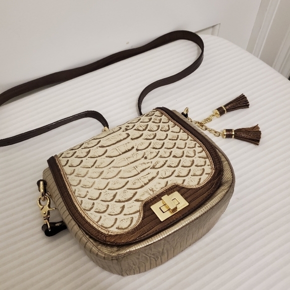 Brahmin Sonny Croc Print Leather Crossbody, Classic w/goldtone hardware - Picture 14 of 15